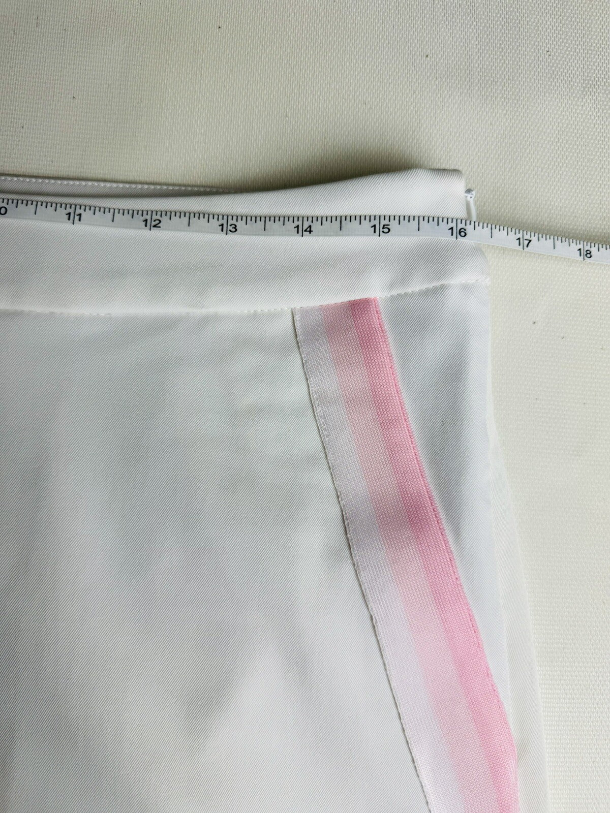 $145 G/FORE  Women’s White Golf Tennis Skirt Skort Sz 10. (B.48)