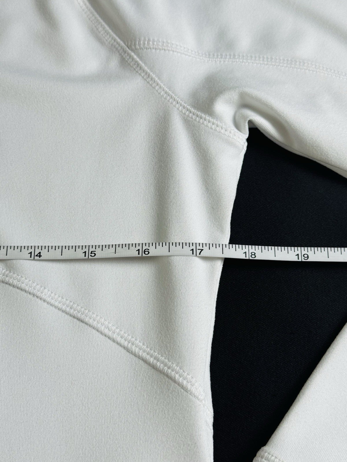 PUMA Women's Golf Sweatshirt Sz S.  (B.163)