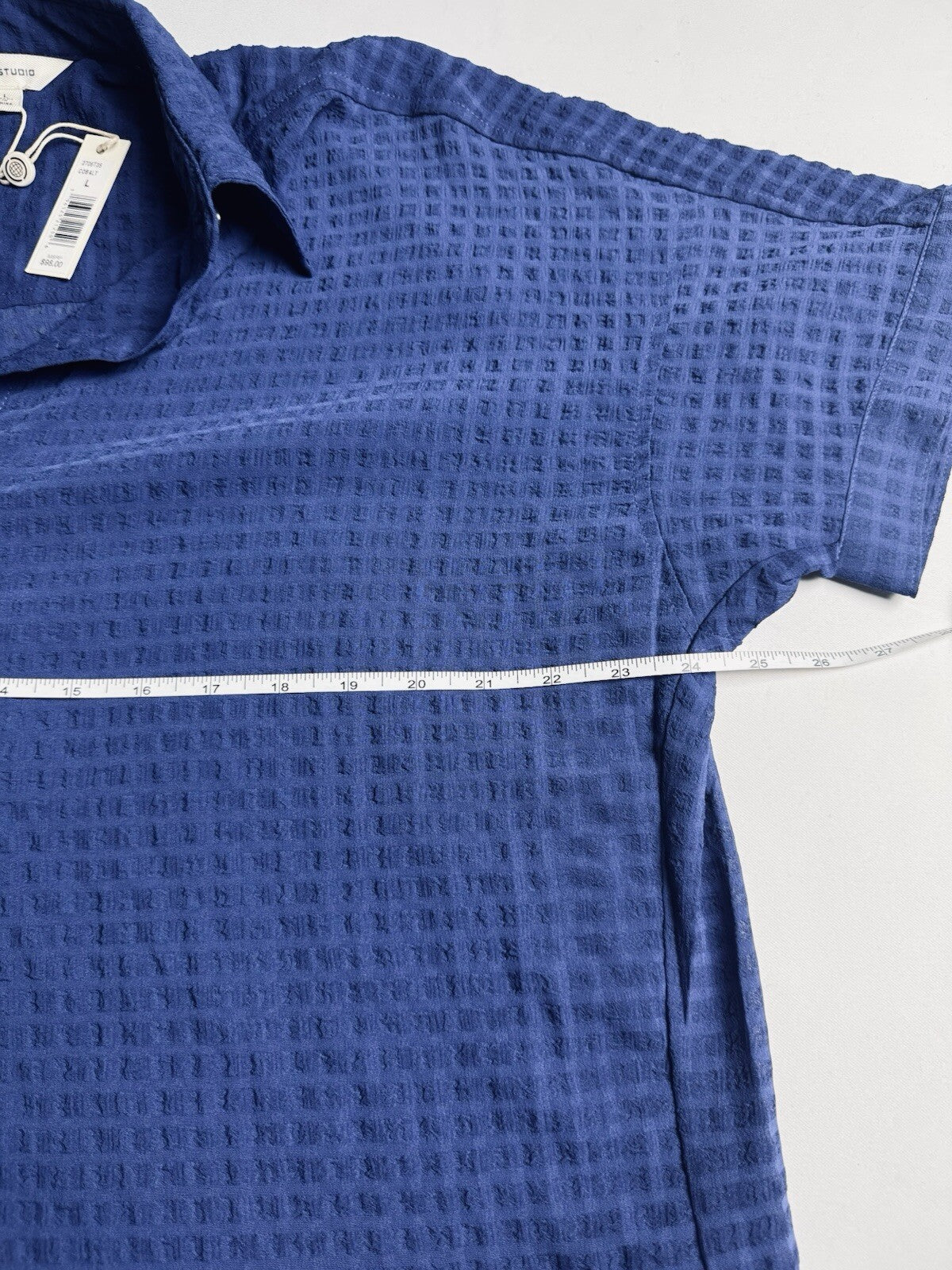 $98 Max Studio Women’s Blue Button Down Shirt Size L.  (B.133/1)