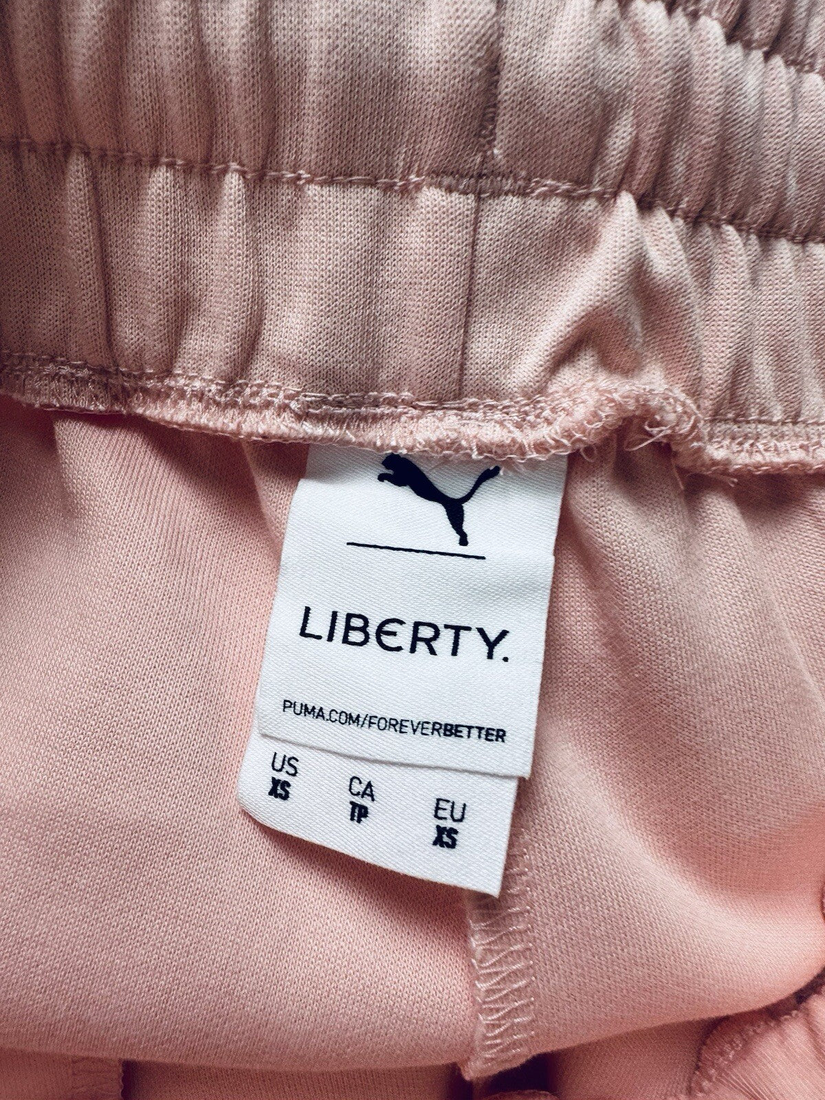 Puma Liberty Women’s Pink Wide Leg Pants Floral Embroidery Size XS.   (B.105)