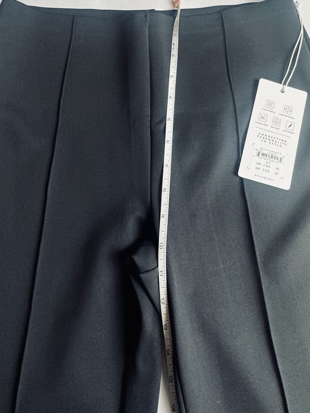 7 Diamonds Women’s Flare Stretch Pull On Pants Sz M.  (B.168)