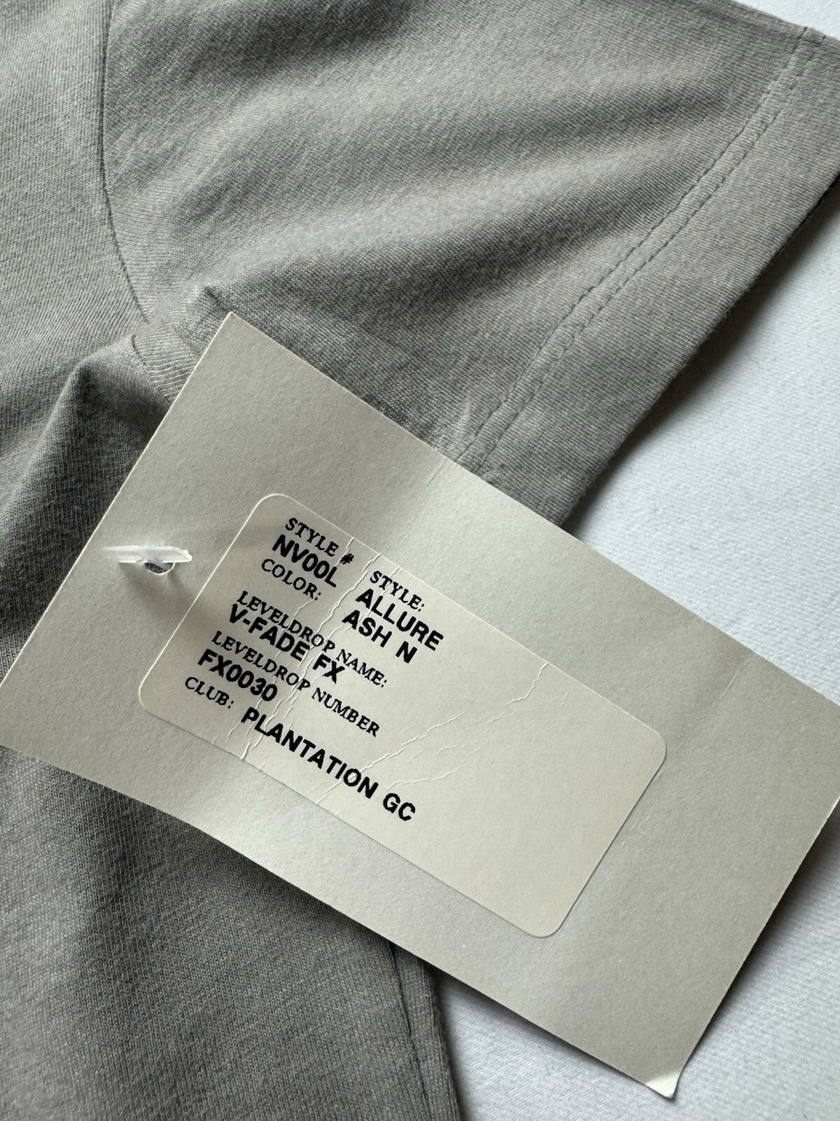 LeverWear Women's Golf shirt Sz M   (B.135)