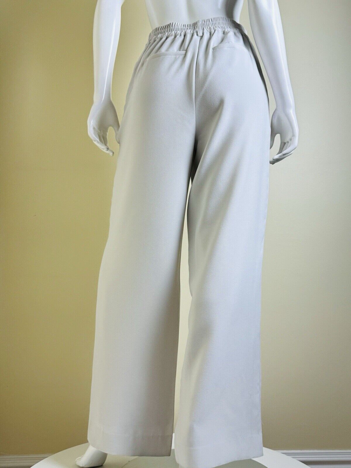 House Of Harlow Women’s Size S Dress PANTS . (B.86))