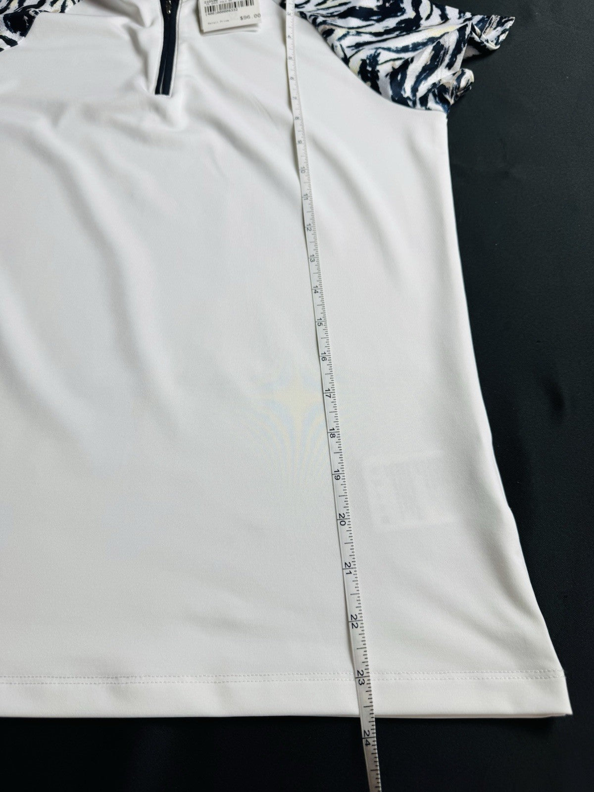 $96 Daily Sports Women’s Golf Shirt Sz S     (B.163)