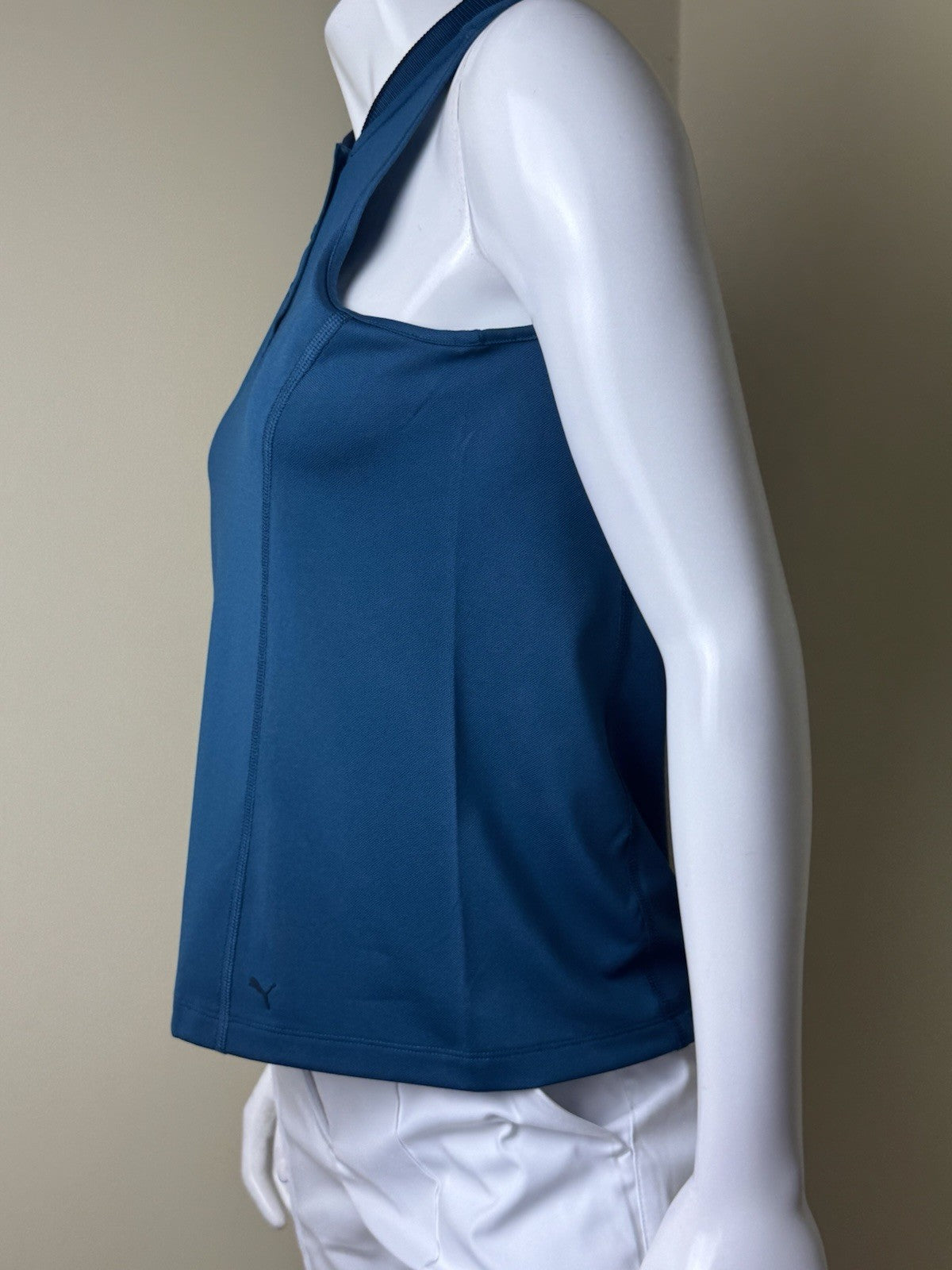 Puma Women’s Golf Shirt Sz S.   (B.161)