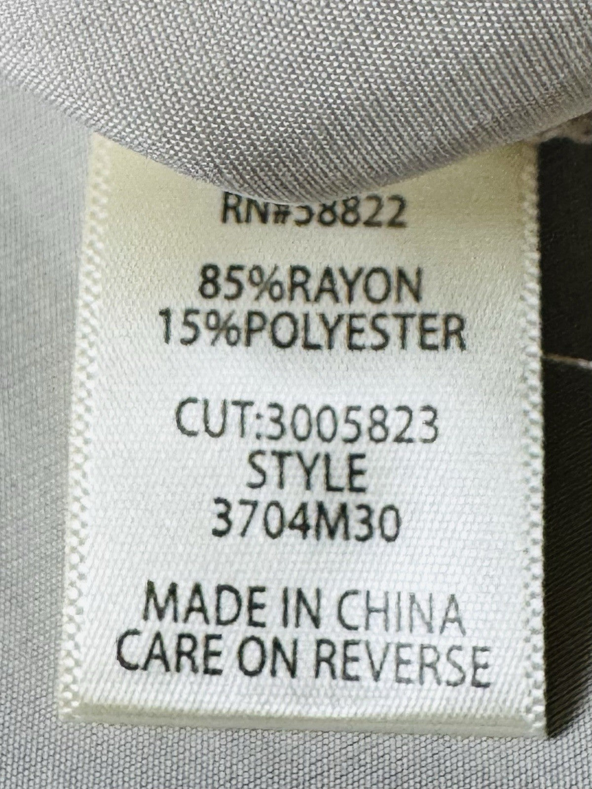 $98 Max Studio Women’s Bottom Up Shirt Size XL.      (B.146)