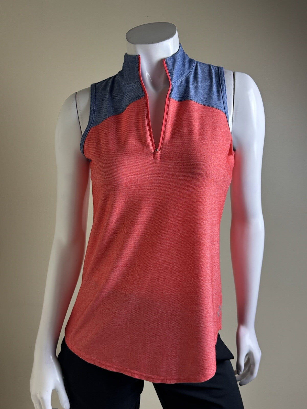 JOFIT Women's Golf Shirt Size S      (B.137)