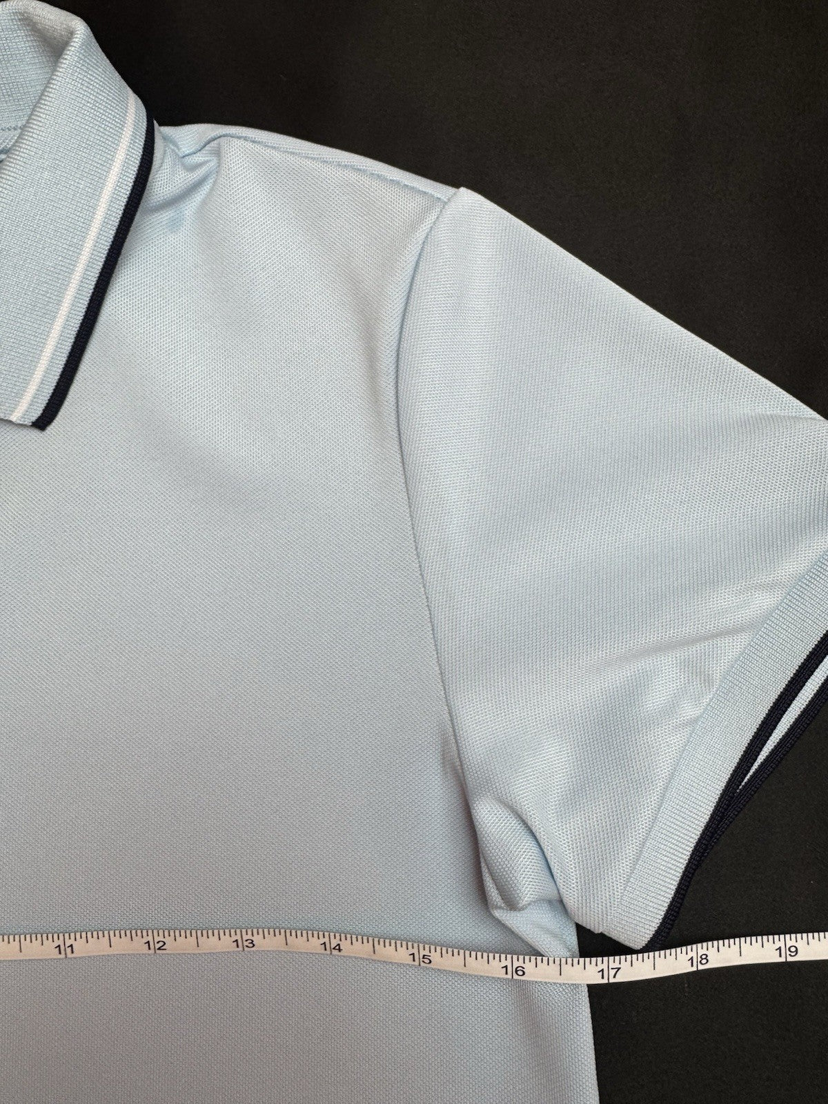 Puma Women’s Golf Shirt Sz S.   (B.165)