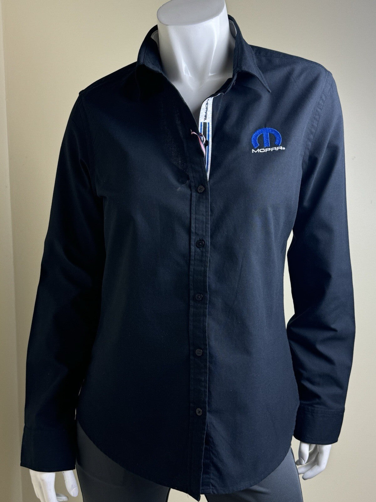 LeverWear Women's Golf Long Sleeve Shirt Sz M   (B.112)