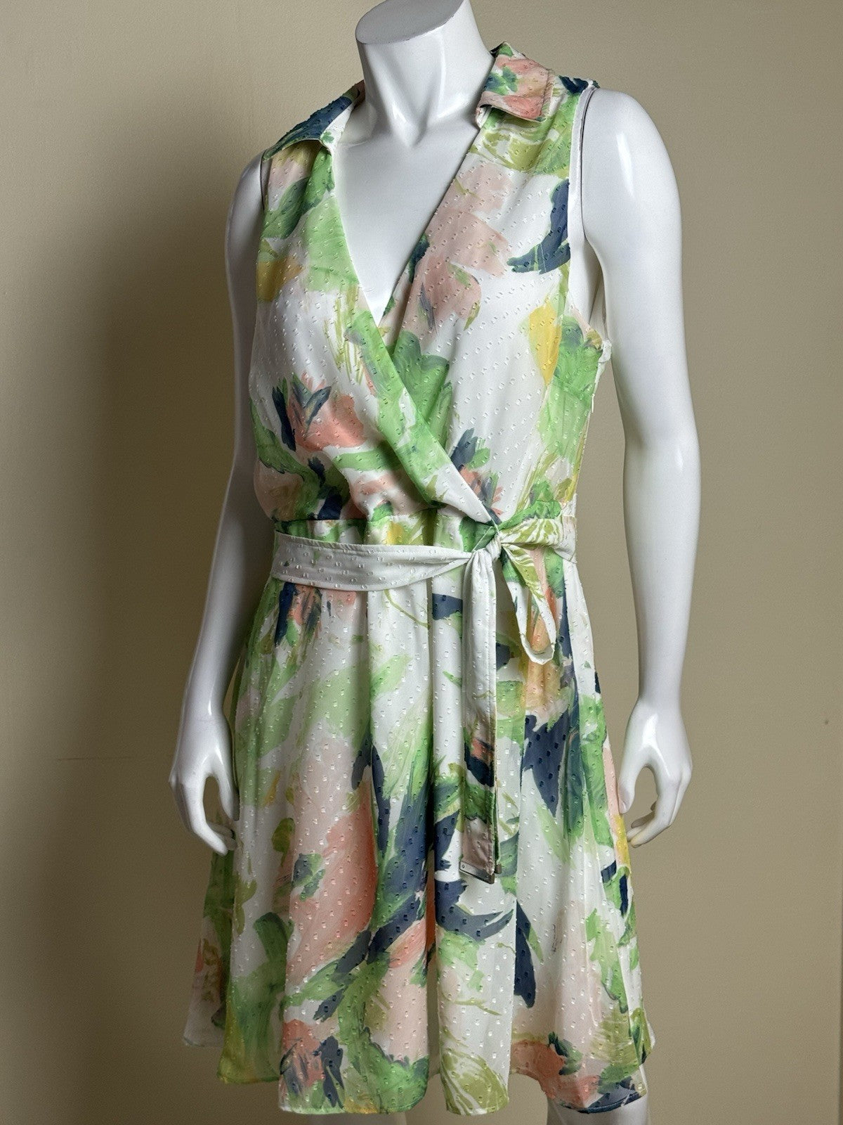 $134 DKNY Women’s Fit & Flared Floral Dress Sz 16    (B.096)
