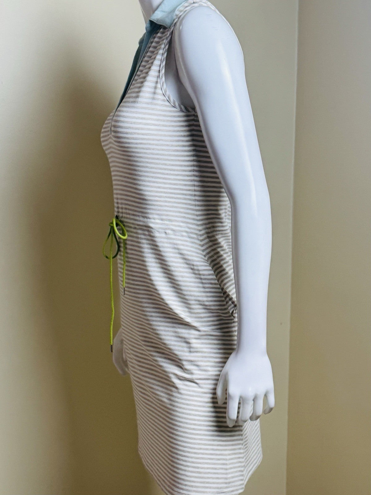 LIZZIE DRIVER Women’s Golf Tennis Dress. Sz S.  (B.175)