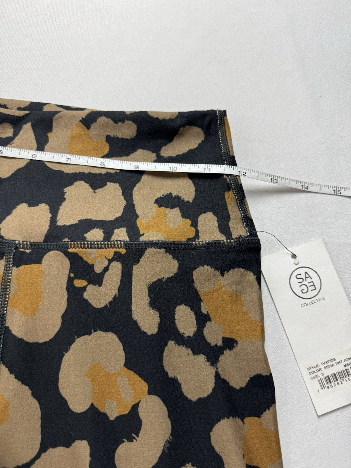 $65 SAGE COLLECTIVE High-Rise Leggings Jungle Cat Size S.  (B.156)