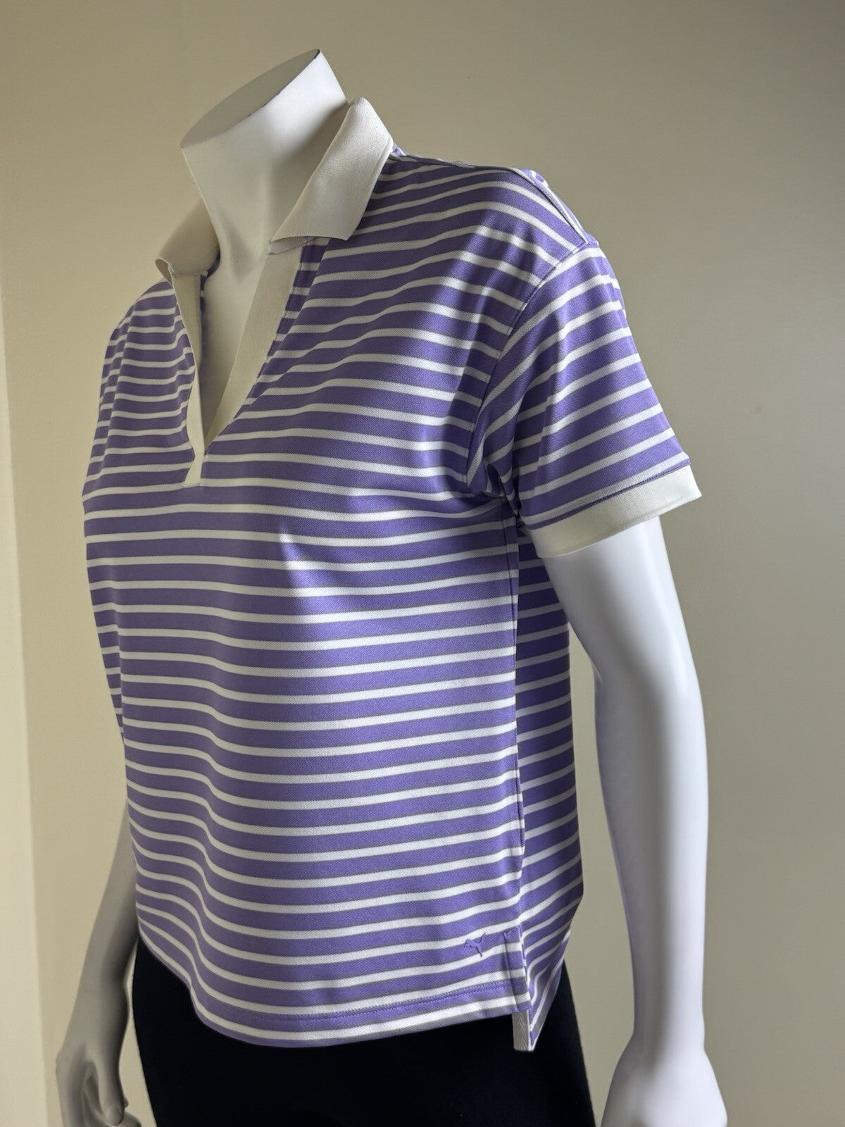 Puma Women’s Golf Shirt Sz S.   (B.130/5)