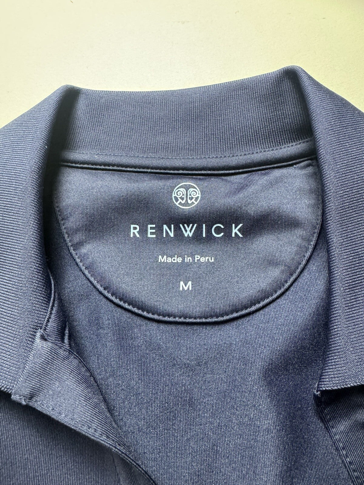 Renwick Women’s Polo Golf Shirt Sz M.    (B.132)