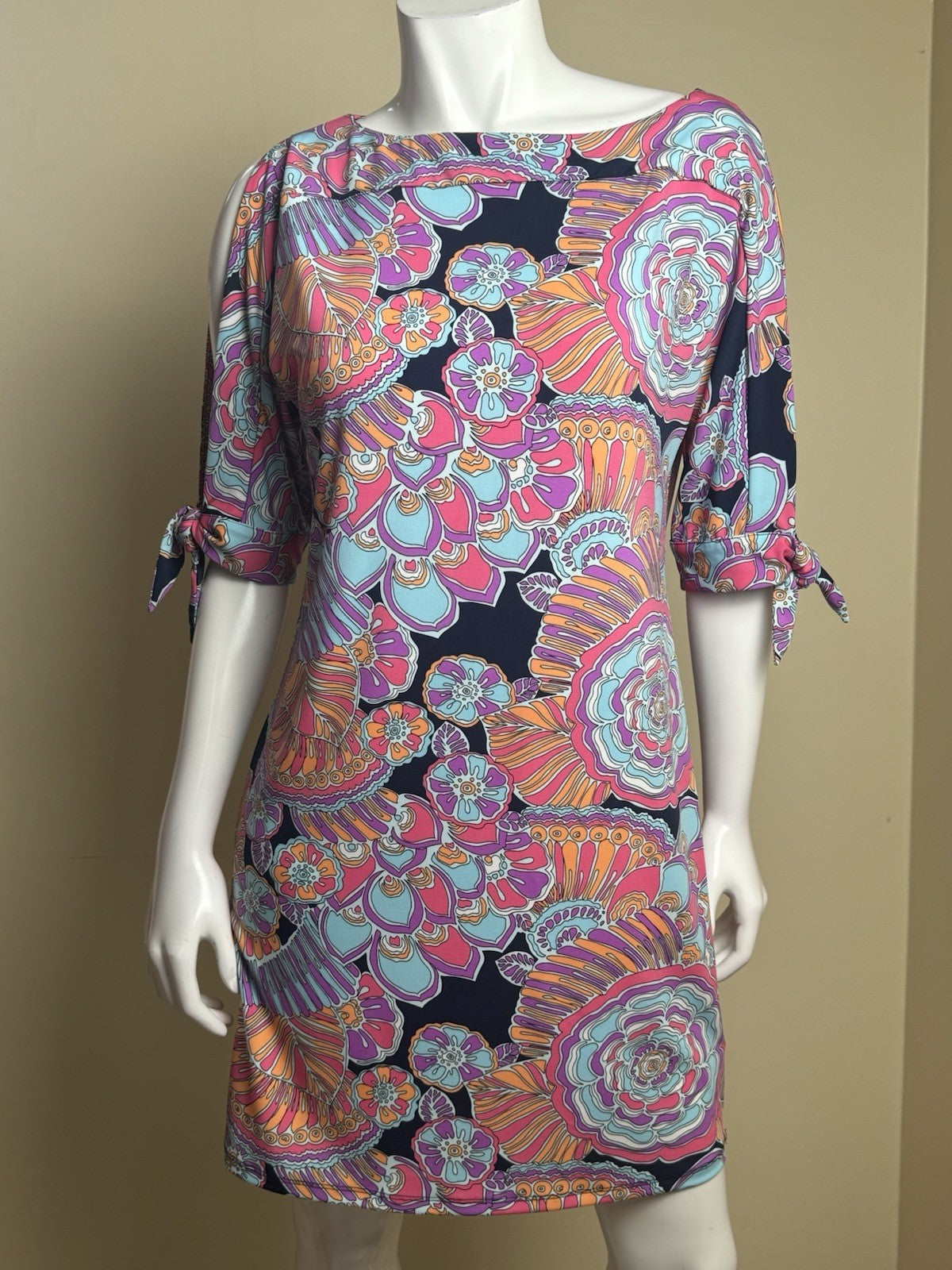 $178 TRINA TURK Multi Color Maxi Dress Sz M.  (B.082)