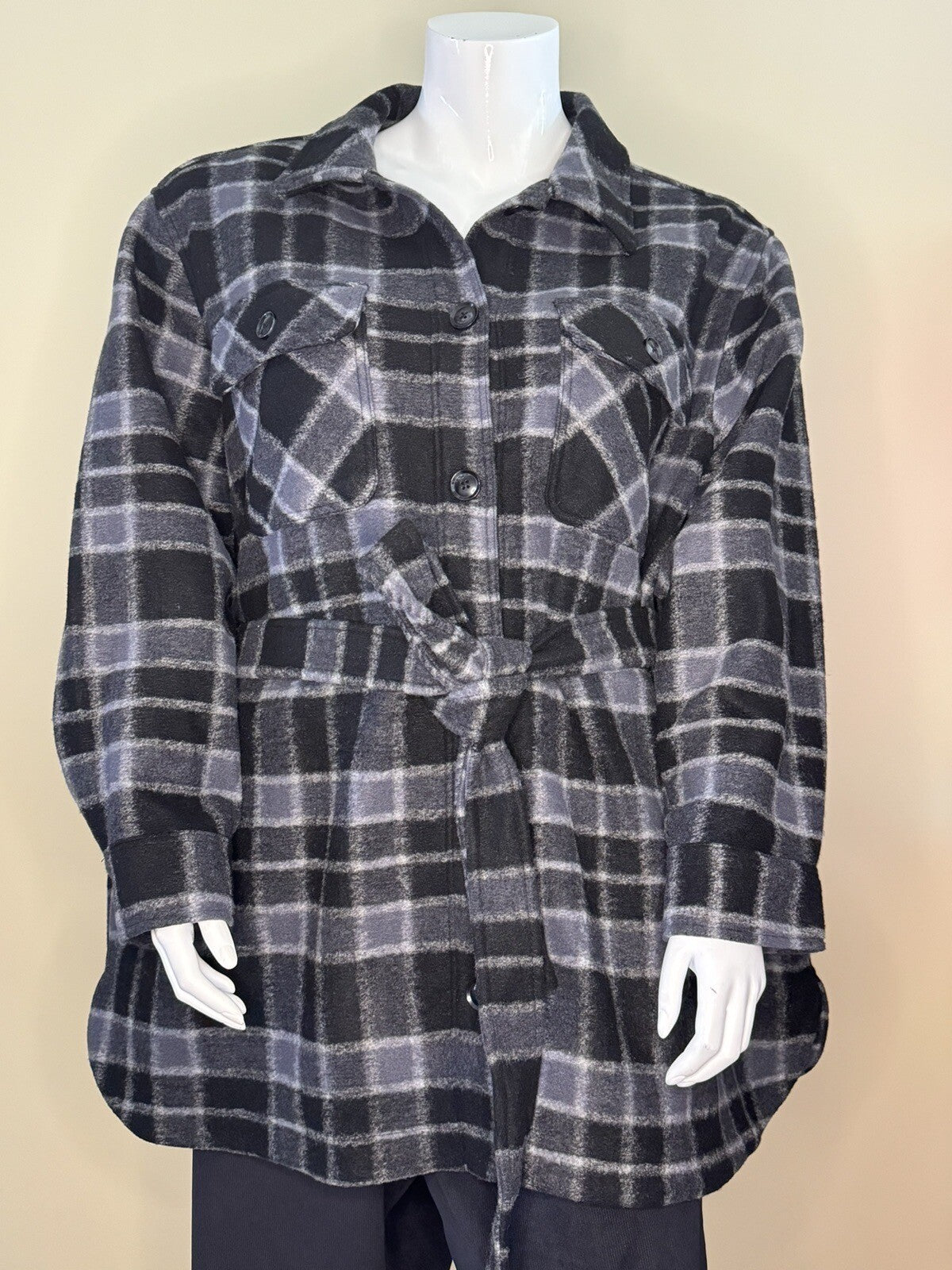 Time & Tru Women's Gray Plaid Belted Shacket Size 3X. (71)