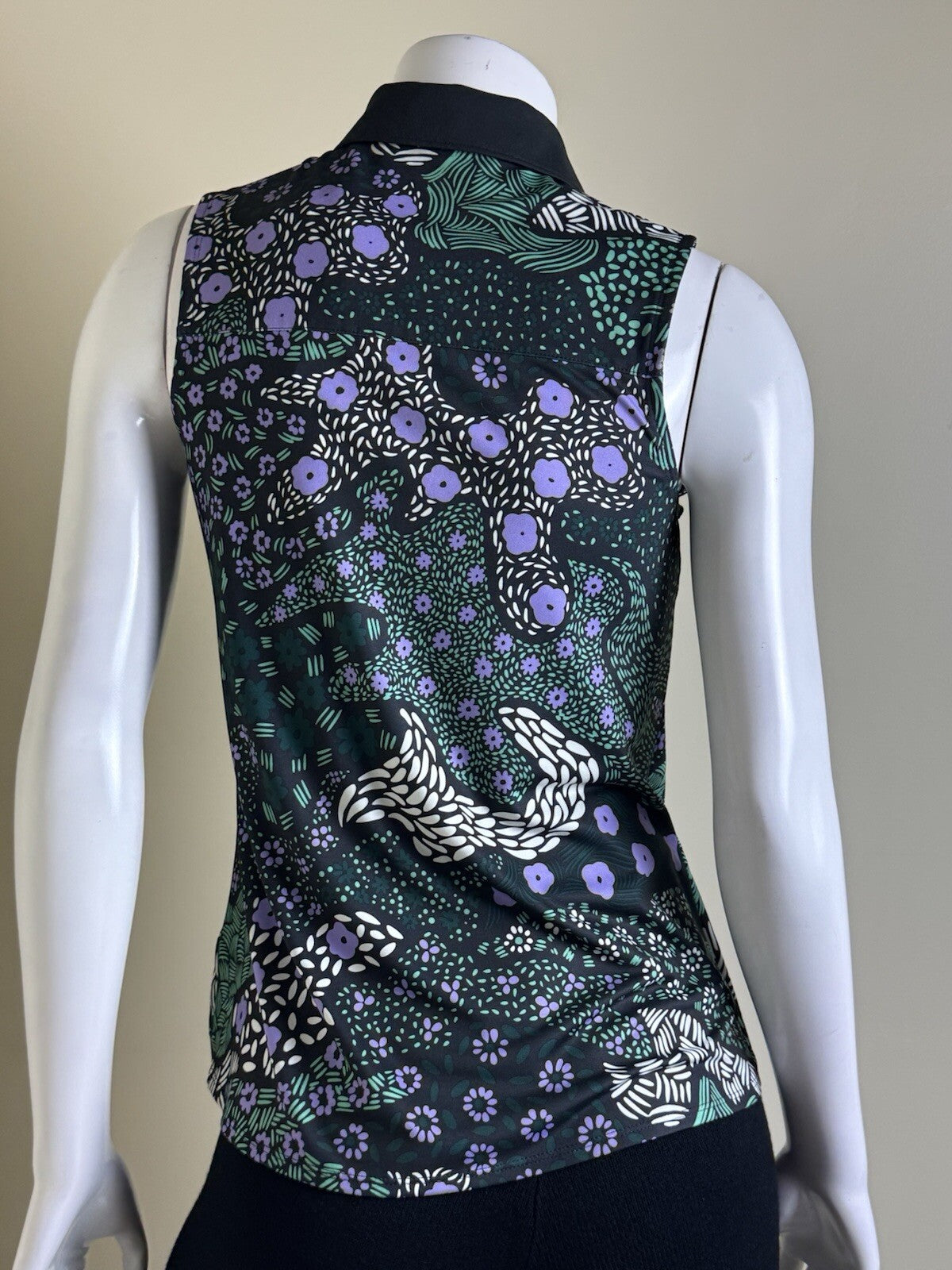 Puma Women’s Golf Shirt Sleeveless Sz S.  (B.130/5)