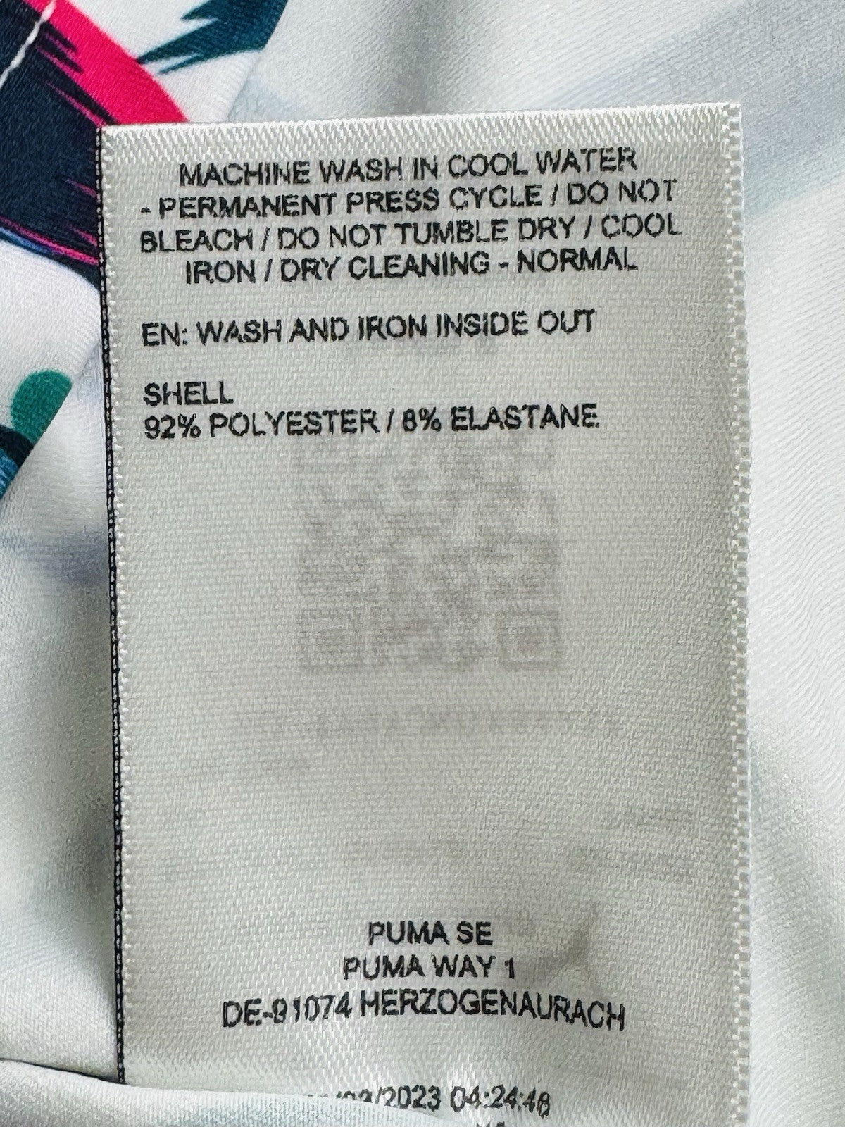 Puma Women’s Golf Shirt Sz S.   (B.185)