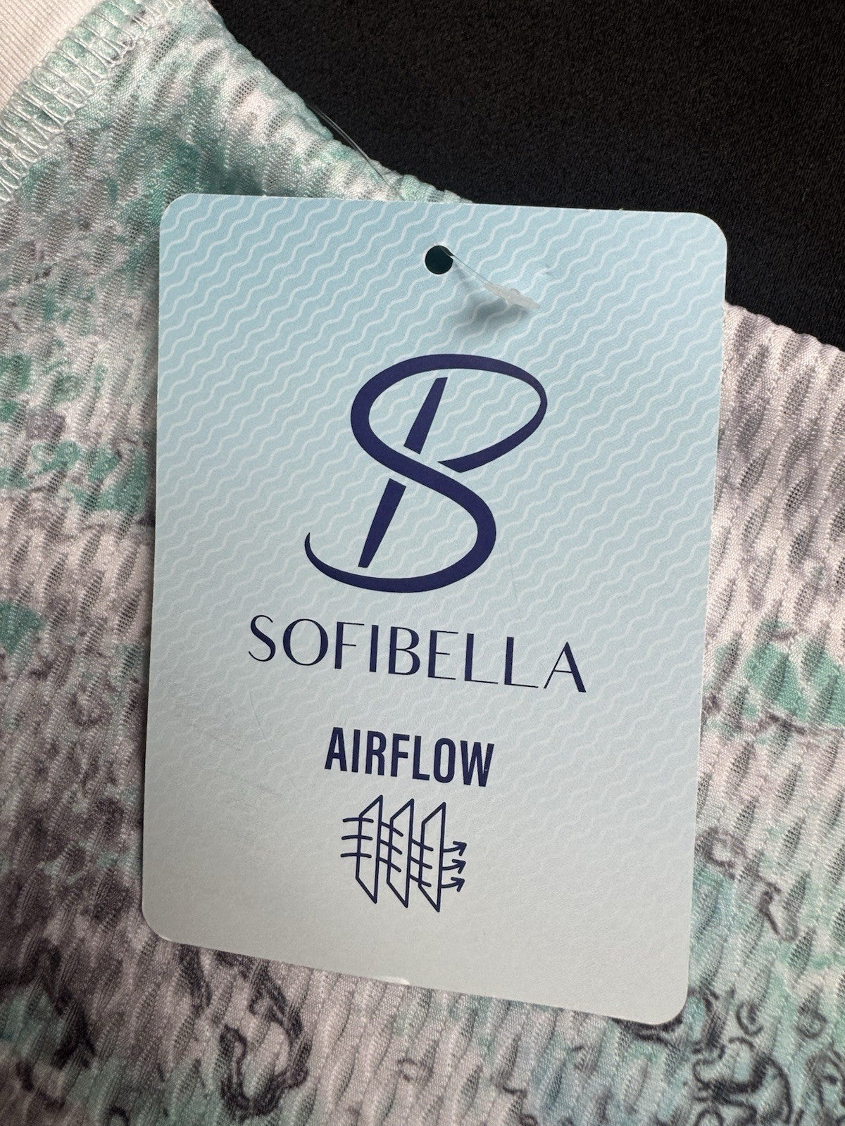 SOFIBELLA Women’s Golf-Tennis Shirt Sz M.  (B.174)