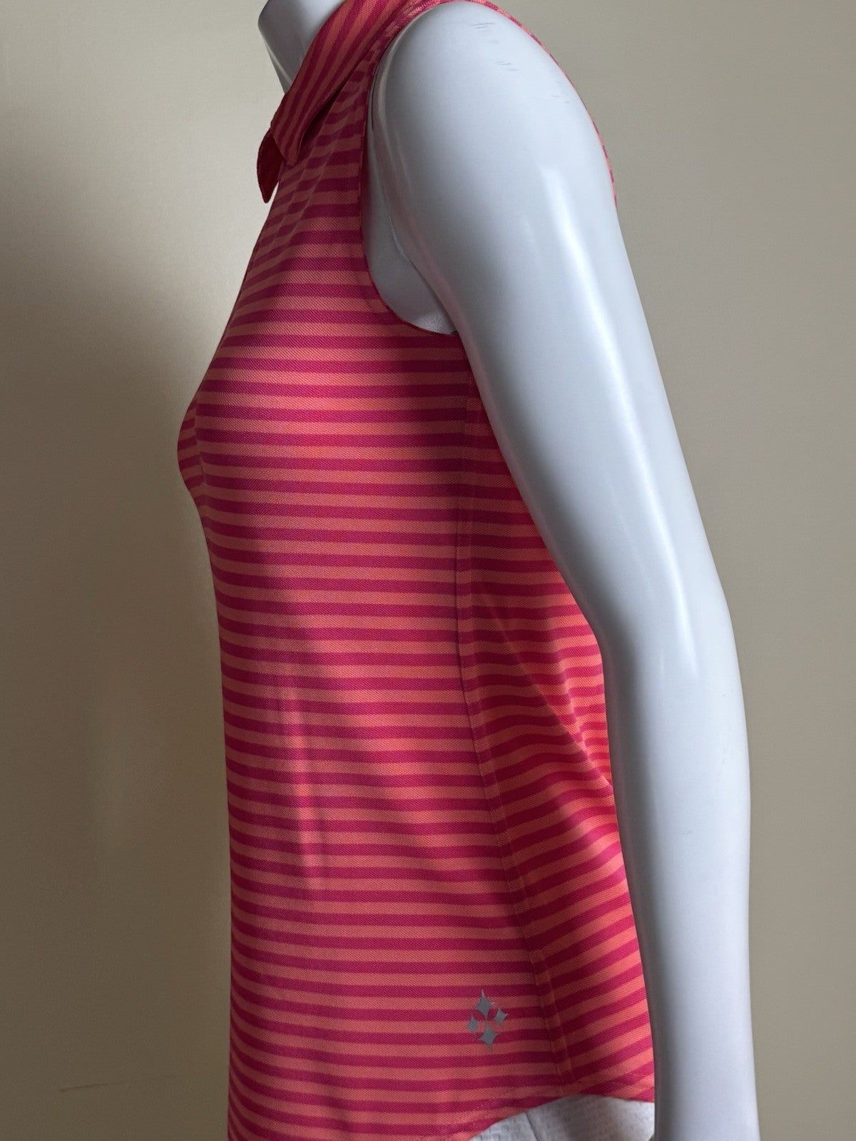 Puma Women’s Golf Shirt Sz S.   (B.174)