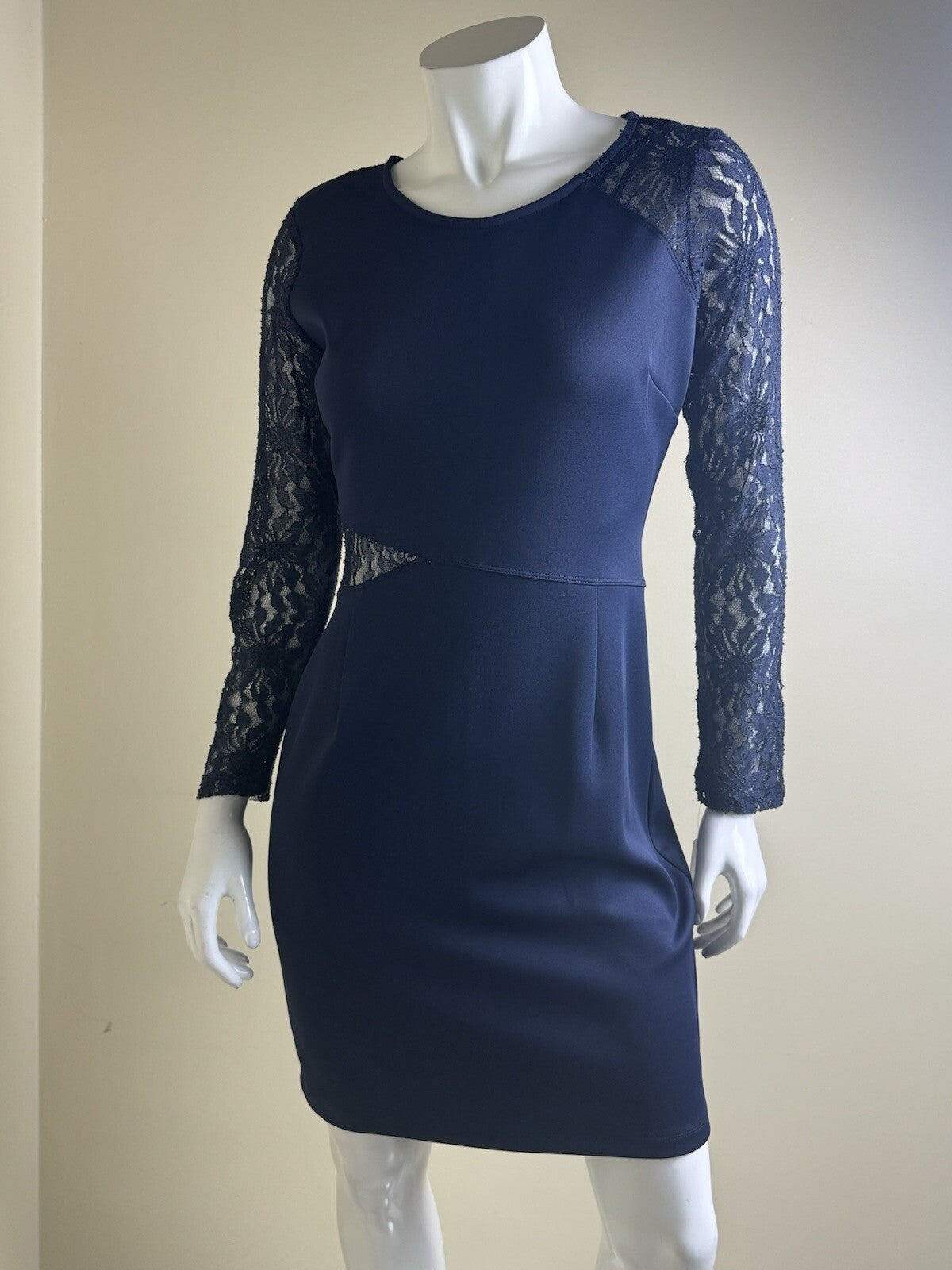 Stella & Julie Women’s Navy Laced Sleeves Dress Sz 8. (B.143)