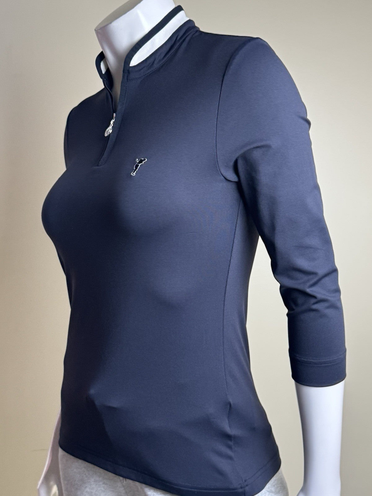 $129 GOLFINO Women's Golf Shirt Navy Size 6.  (B.189)