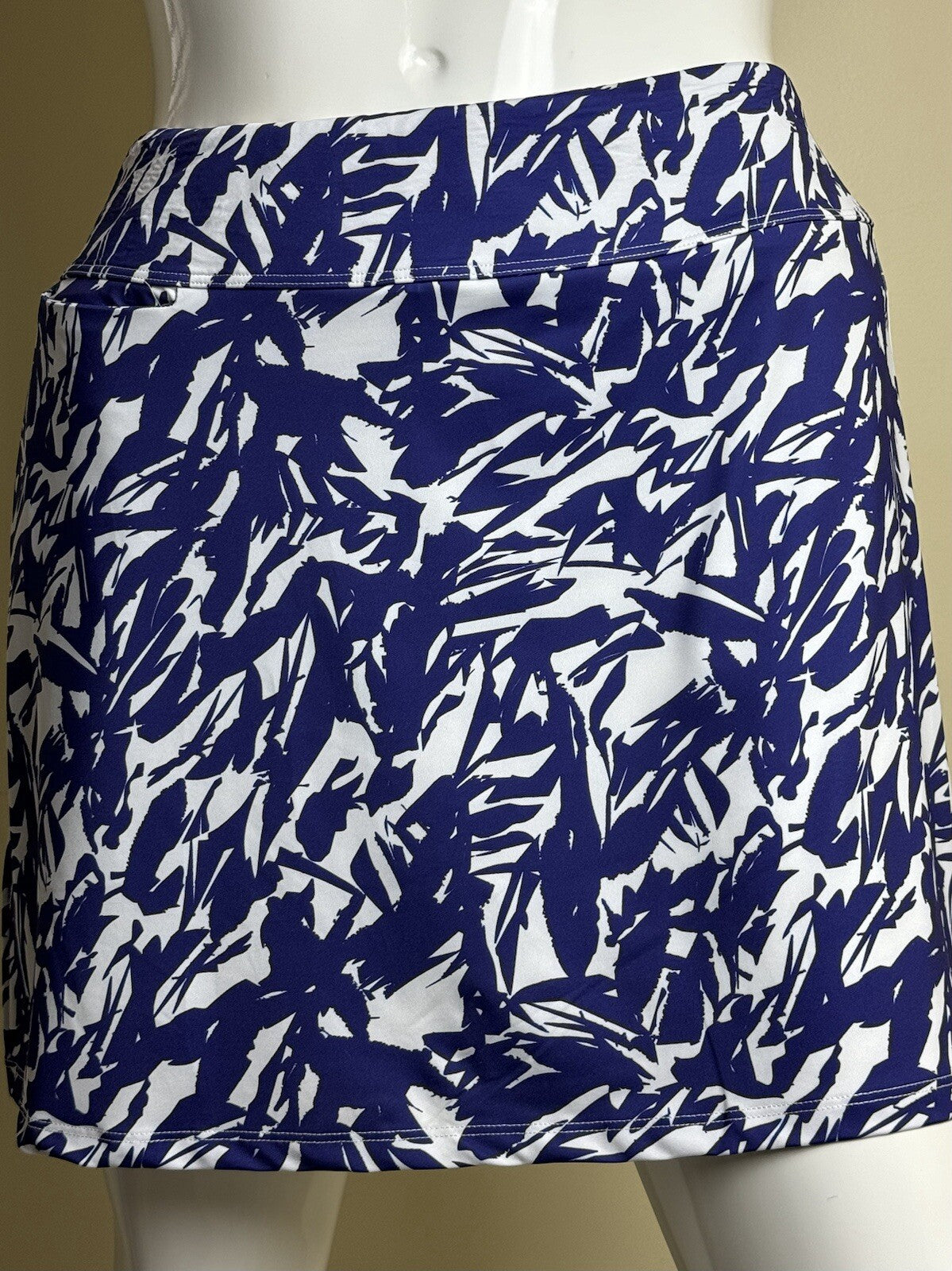 Amy Sport Women’s Golf Pleated Skort Skirt Sz XL.       (B.152)