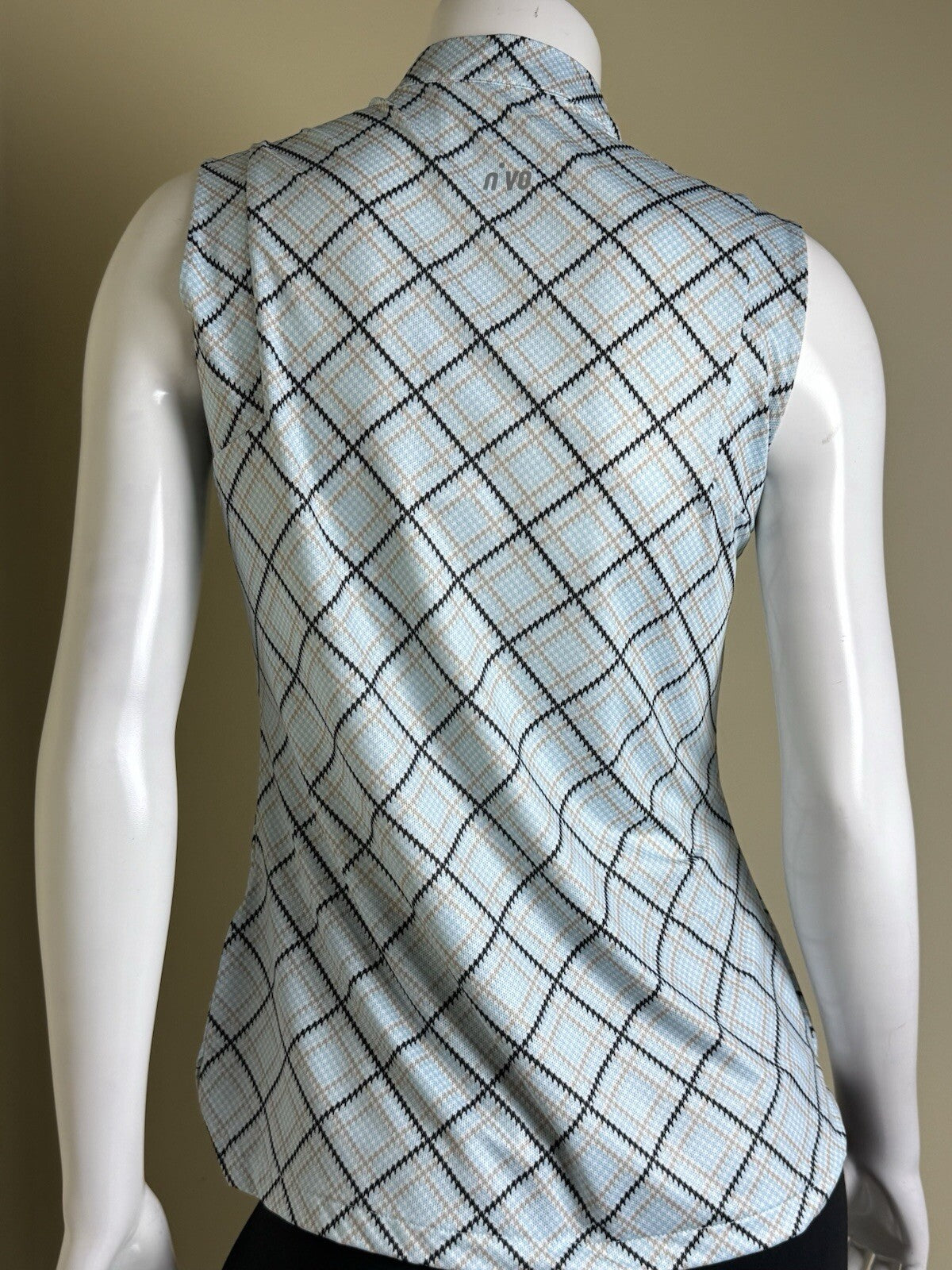 NIVO SPORT Women's Golf Sleeveless Shirt Top Size S.    (B.122)