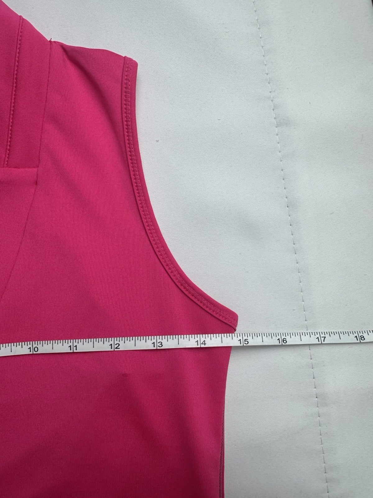 Lucky In Love Women’s Sleeveless Tennis Golf Shirt Sz XS.     (B.161)