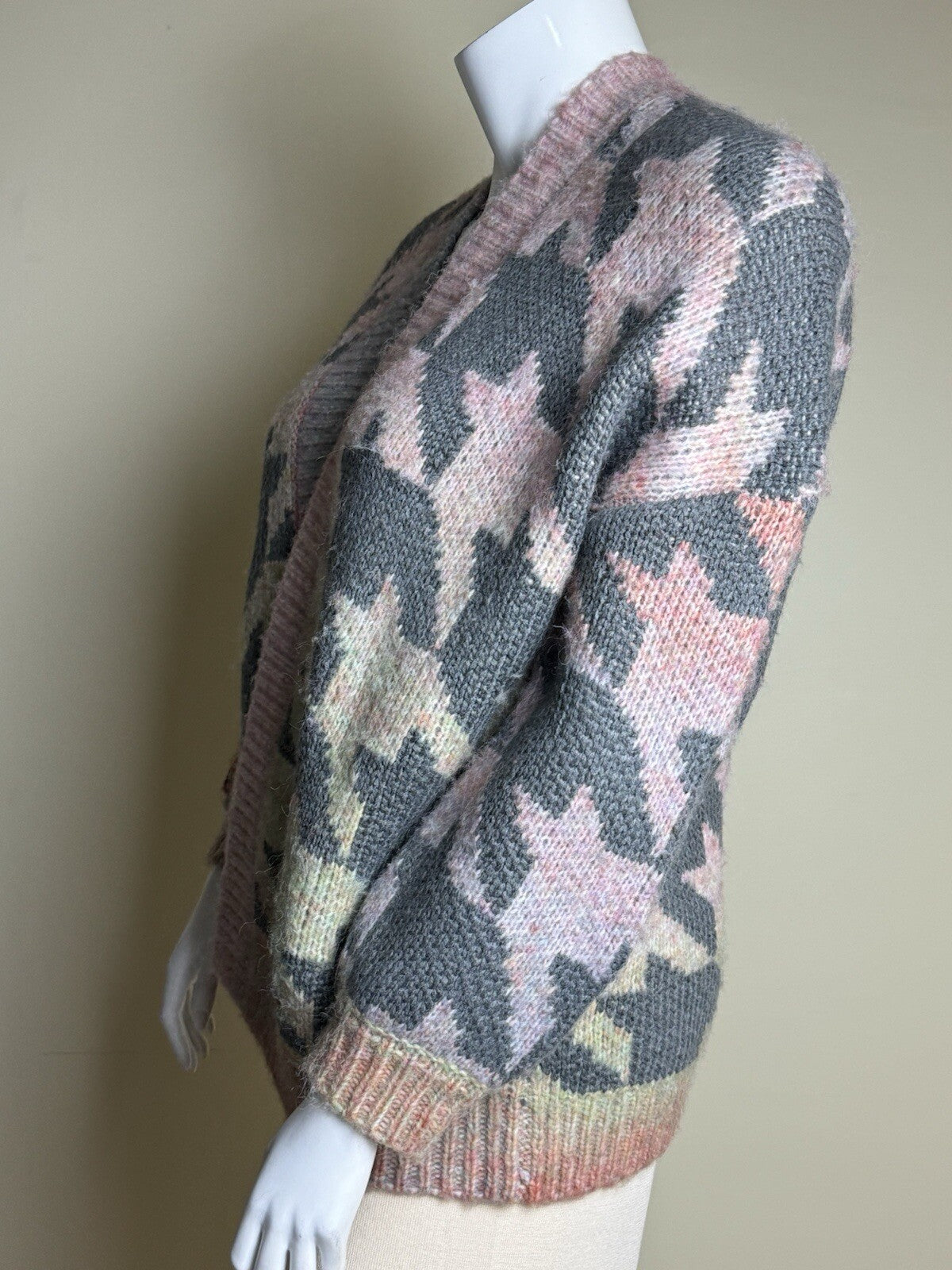 $99 Circus NY Women’s Houndstooth Cardigan Sweater Size M. (B.101)