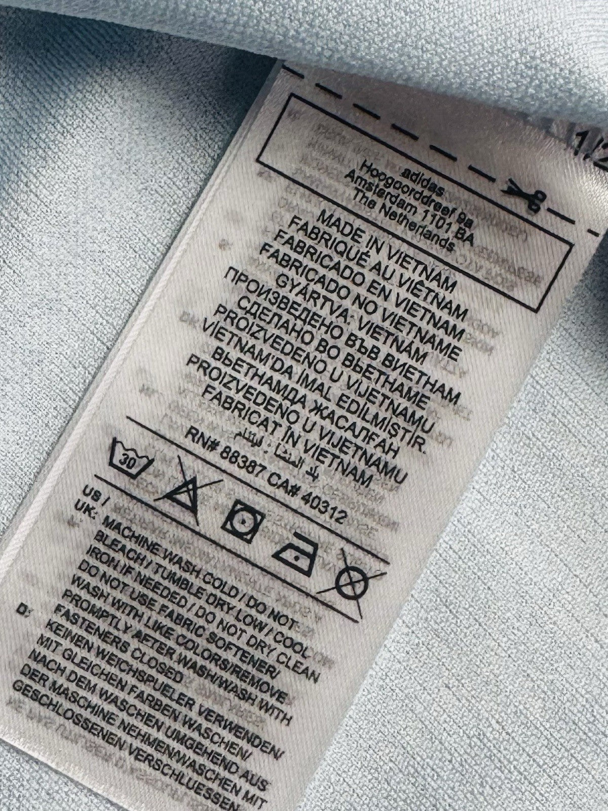 $65 Adidas Women’s Golf Shirt Sz M    (B.175)