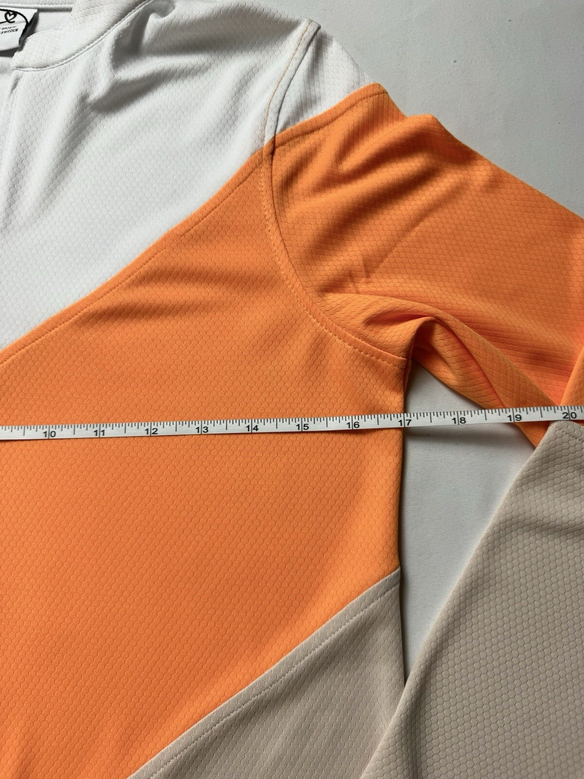 Daily Sports Women’s Golf Sweatshirt Sz S    (B.120)