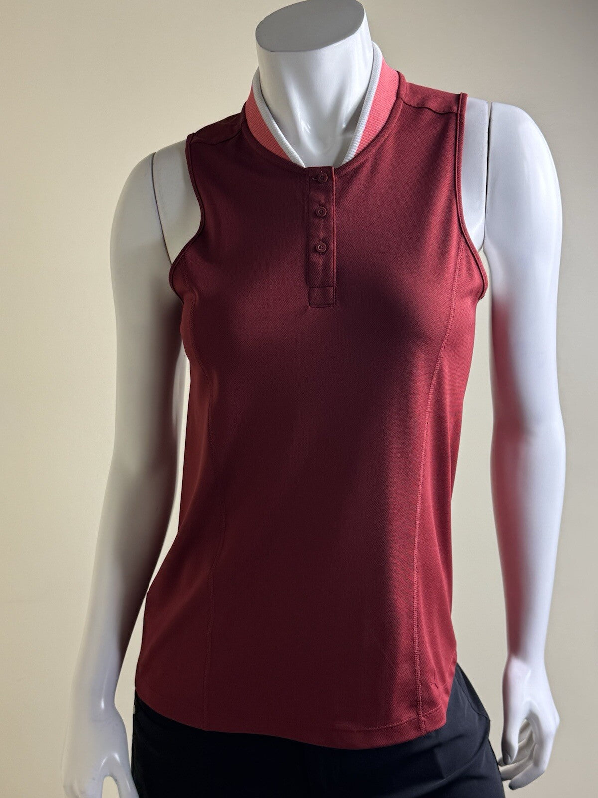 Puma Women’s Golf Shirt Sleeveless Sz S (B.193/7)