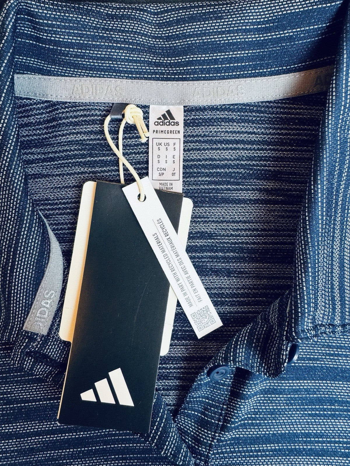 $60 Adidas Women’s Golf Shirt Sz S    (B.165)