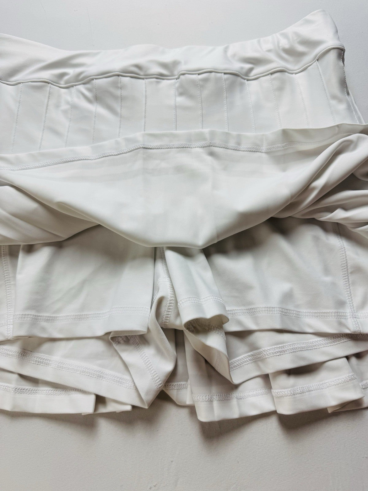 Smith & Quinn Athletic Skort Skirt Sz L.      (B.154))