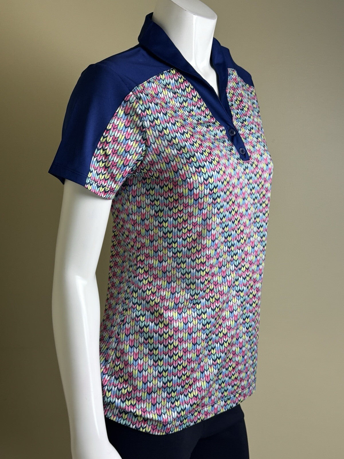EP New York Women’s Golf Shirt Sz M.    (B.145)