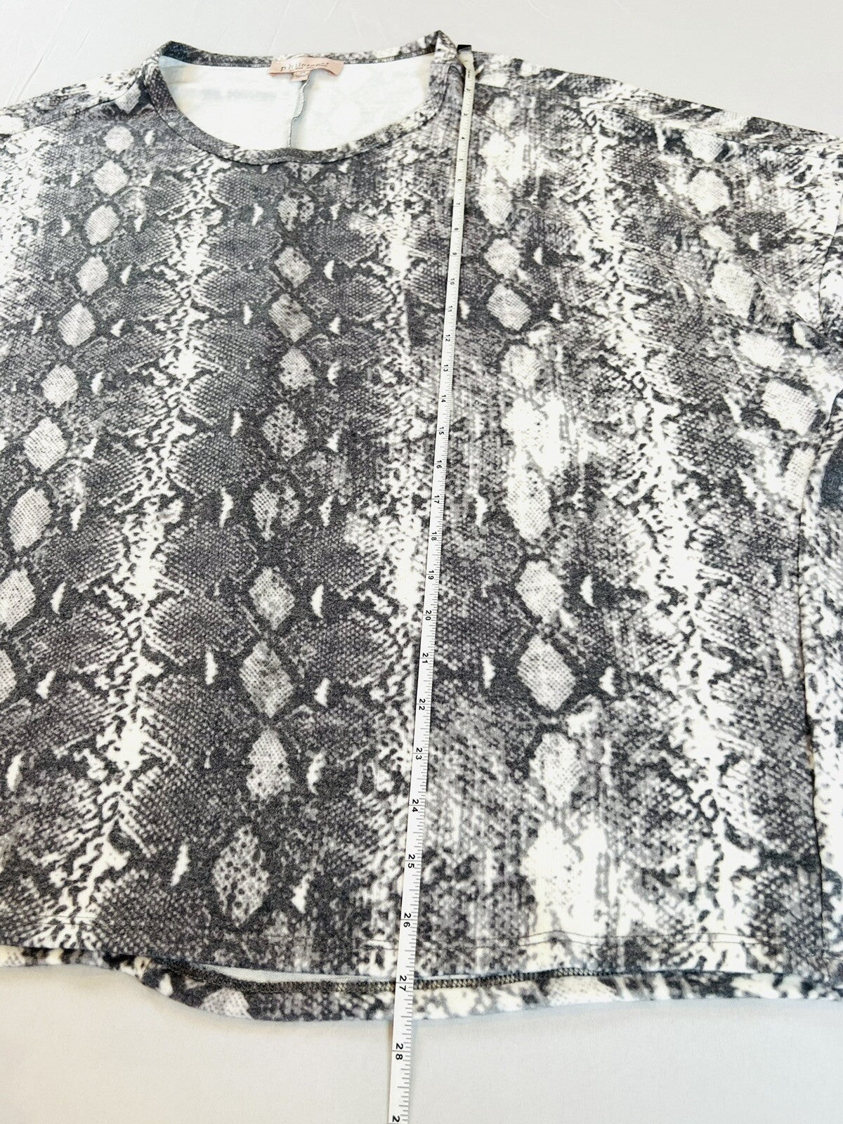 Philosophy Snake Short Women's Sz 2X