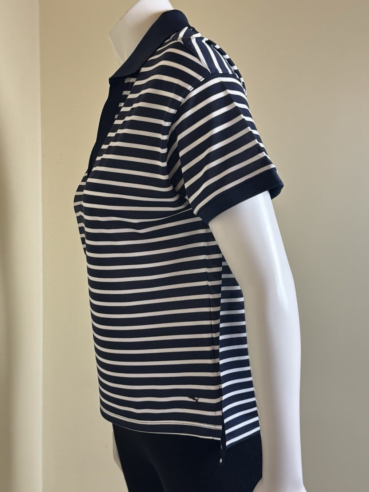 Puma Women’s Golf Shirt Sz S.   (B.113/5)