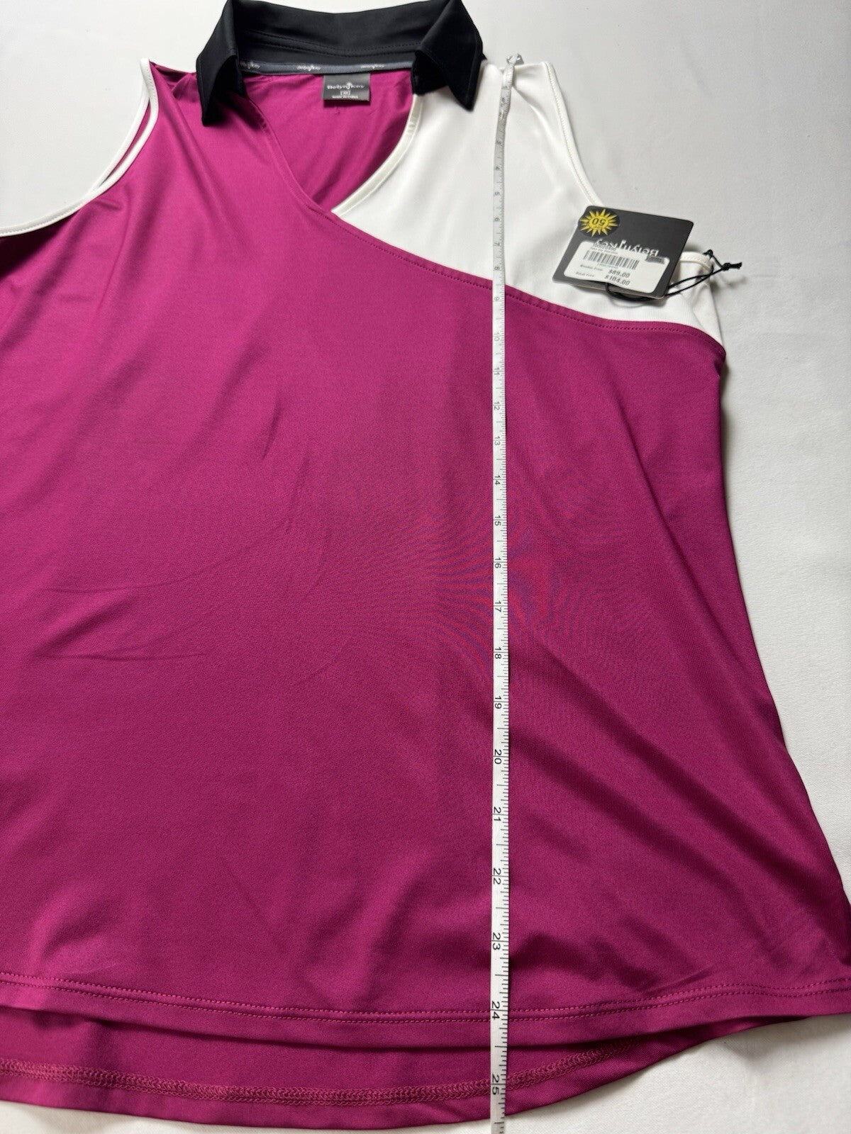 BELYN KEY Women’s Sleeveless Golf Shirt Sz M.    (B.141)