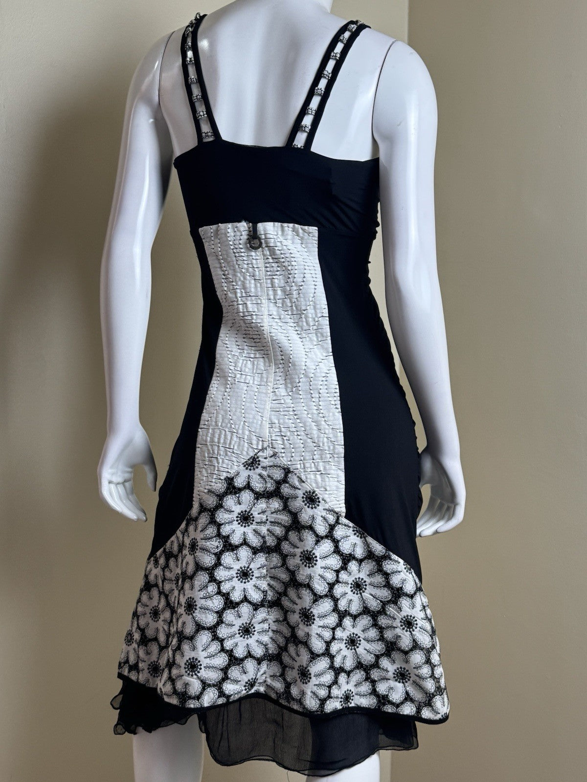 $218 Romeo & Juliet Couture Women’s Black White Dress Sz L.  (B.179)
