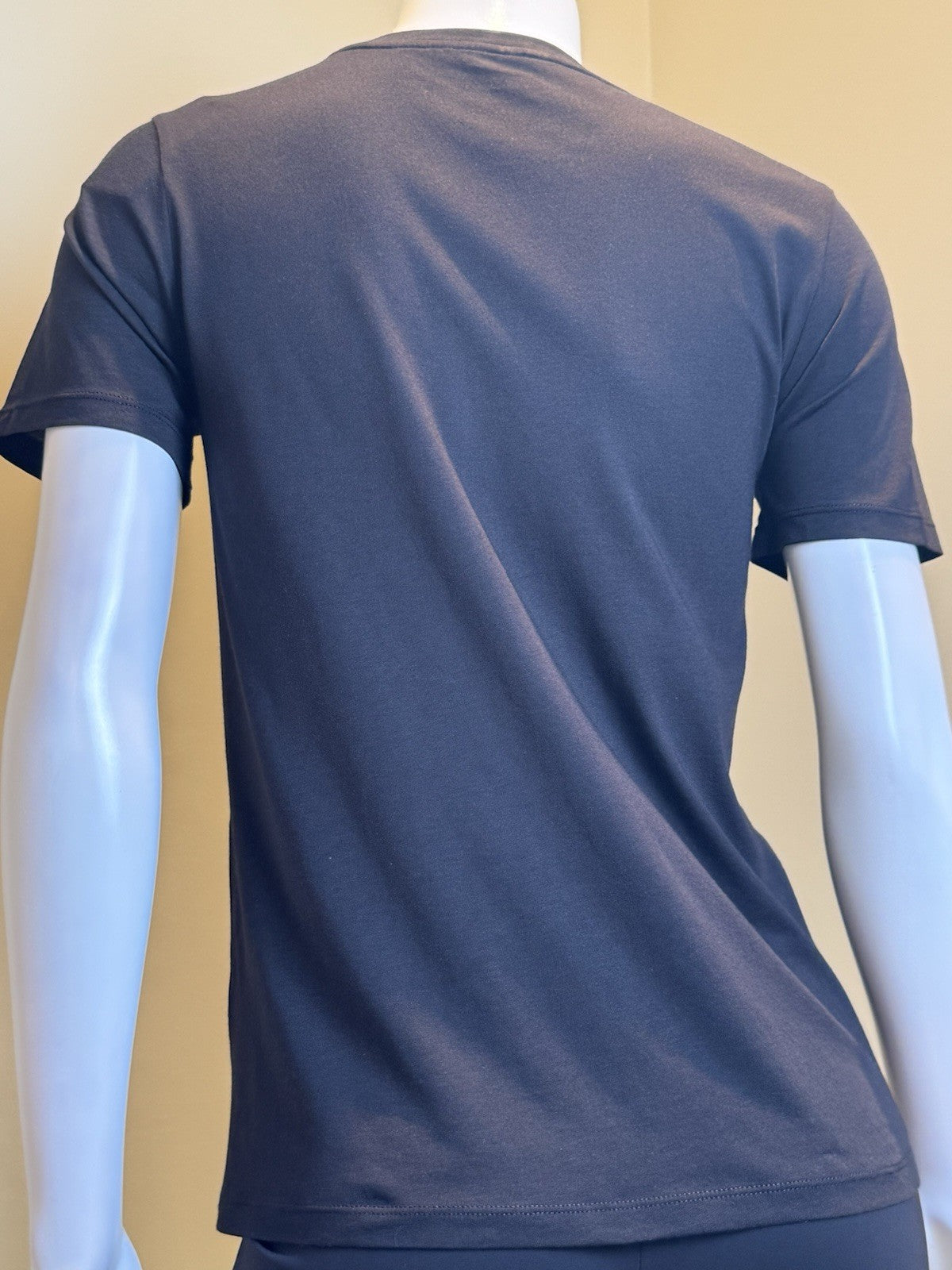 $68 Michael Kors Women’s T Shirt MK Logo Sz XS.  (B.167)