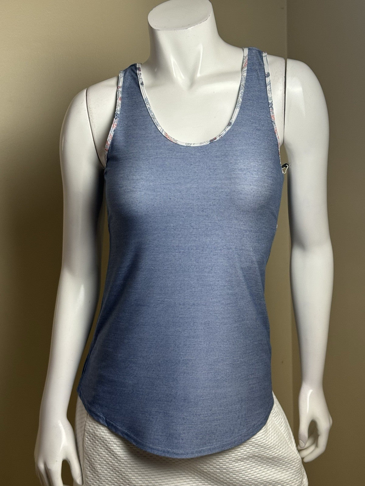 JOFIT Women's Golf Tank/Top Size S.   (B.175)