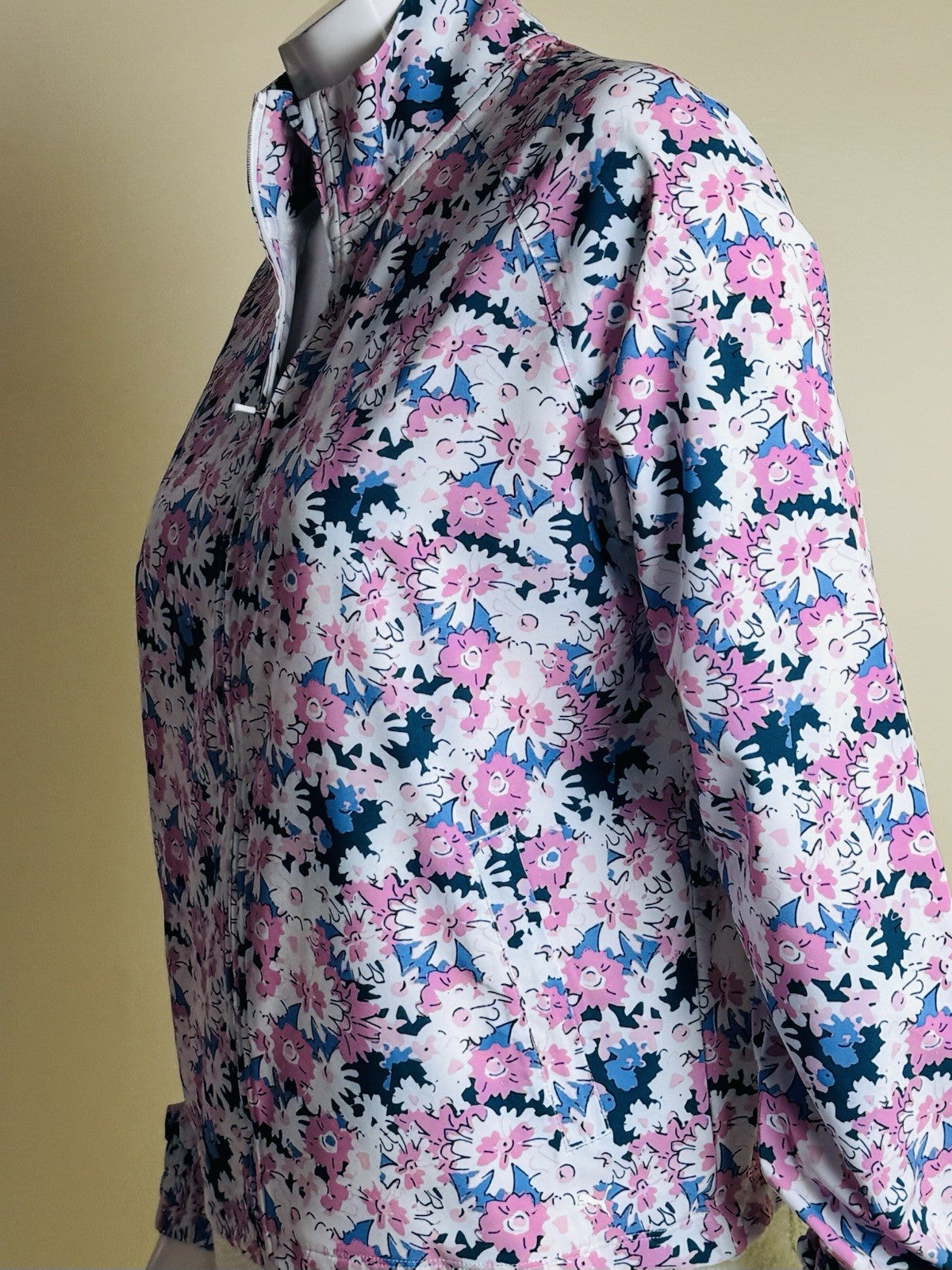 Puma Women's Golf Floral Jacket Size S.   (B.171)