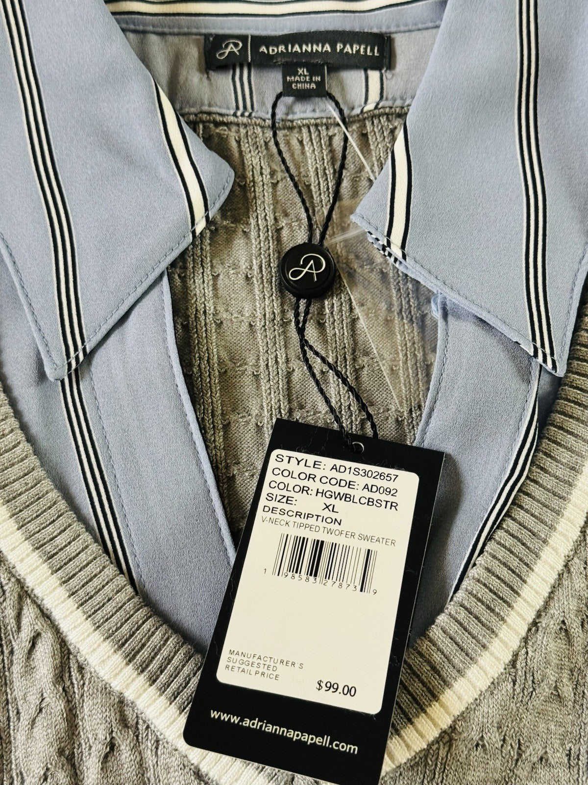 $99 Adrianna Papell V-neck Tipped Twofer Sweater Sz XL.       (B.191)