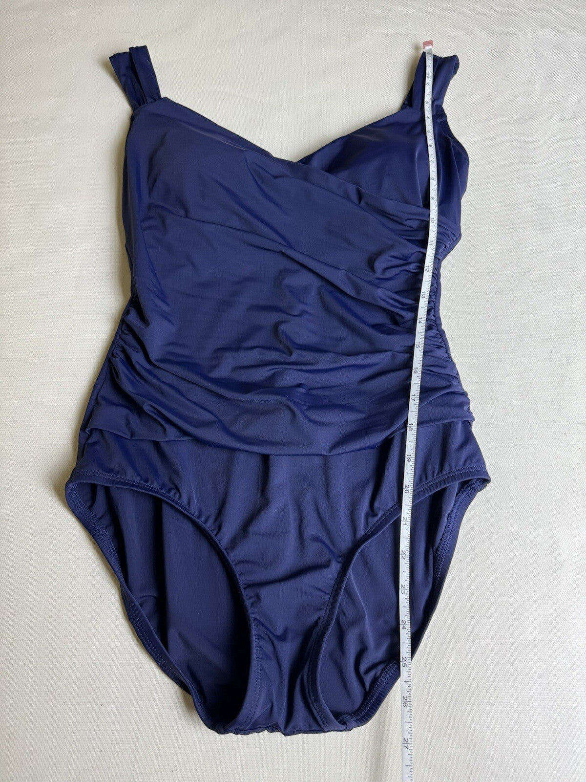 JANTZEN SWIMWEAR 1PC BATHING SUIT SIZE 6. (53)