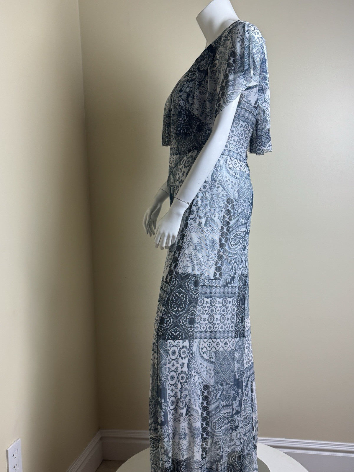 Ellen Weaver Women’s Gray Maxi Dress Sz XL. (B.166)