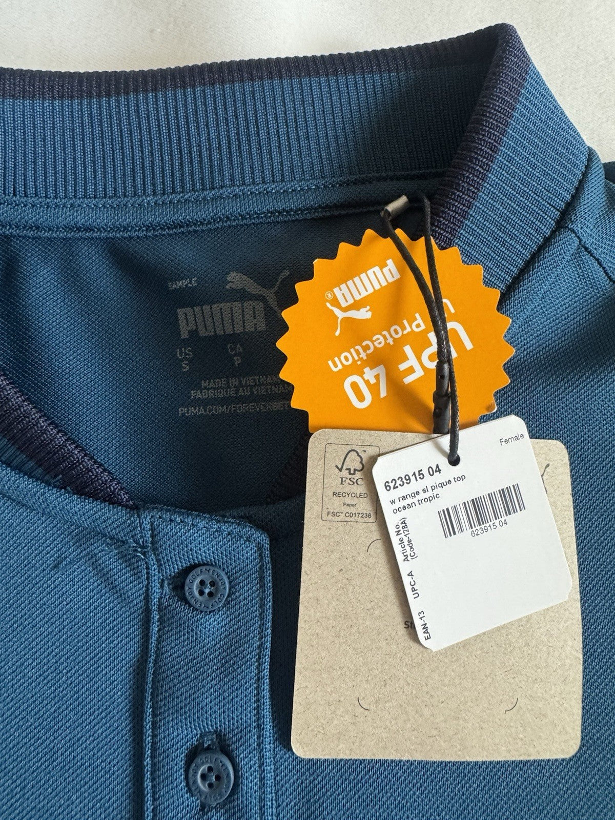 Puma Women’s Golf Shirt Sz S.   (B.184)