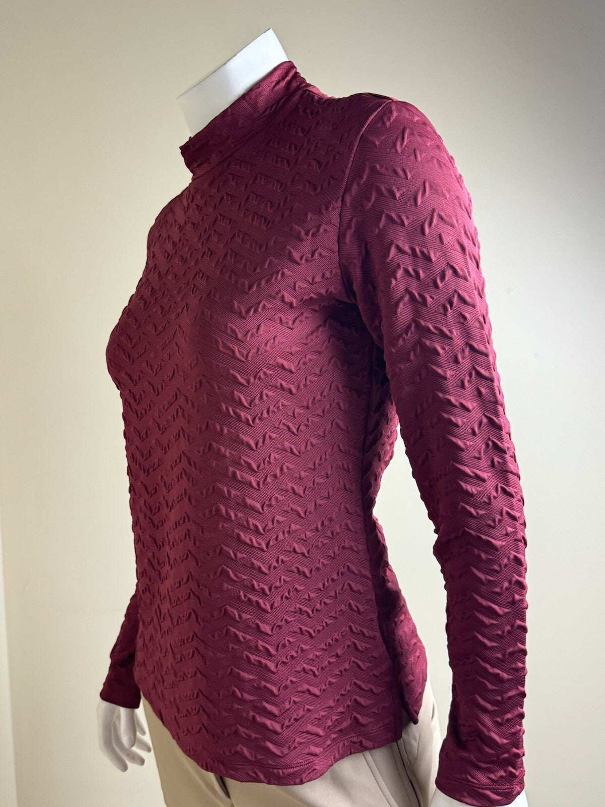 NIVO SPORT Women's Golf Sweatshirt Size S. (B.106)