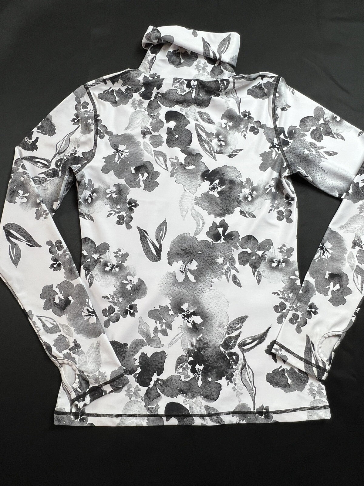 Skea Women’s Golf Sweatshirt Size M. (67)