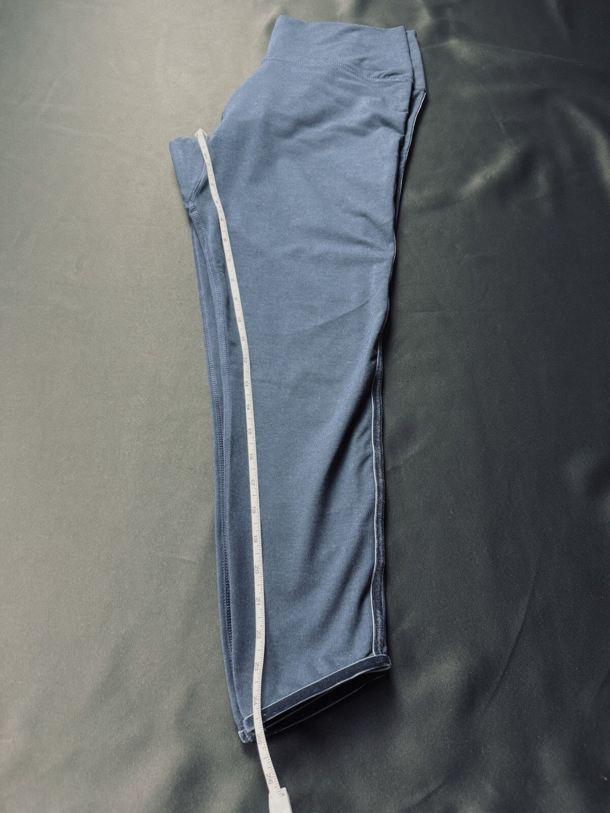 $88 TASC Performance Women's Leggings Navy Blue Velvet Stripe Size XL. (B.121)